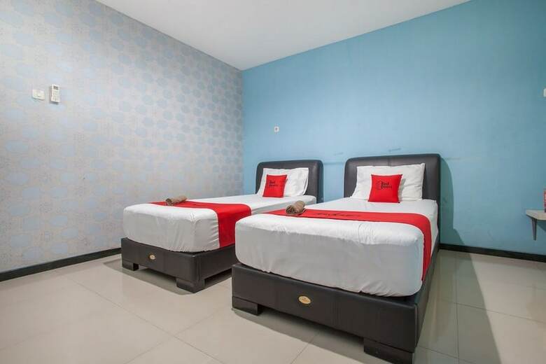 Hotel Reddoorz @ Raya Tidar