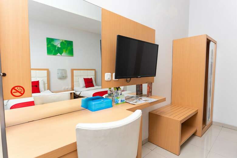 Hotel Reddoorz Plus @ Idjen Boulevard Malang