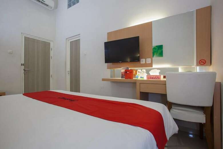 Hotel Reddoorz Plus @ Idjen Boulevard Malang