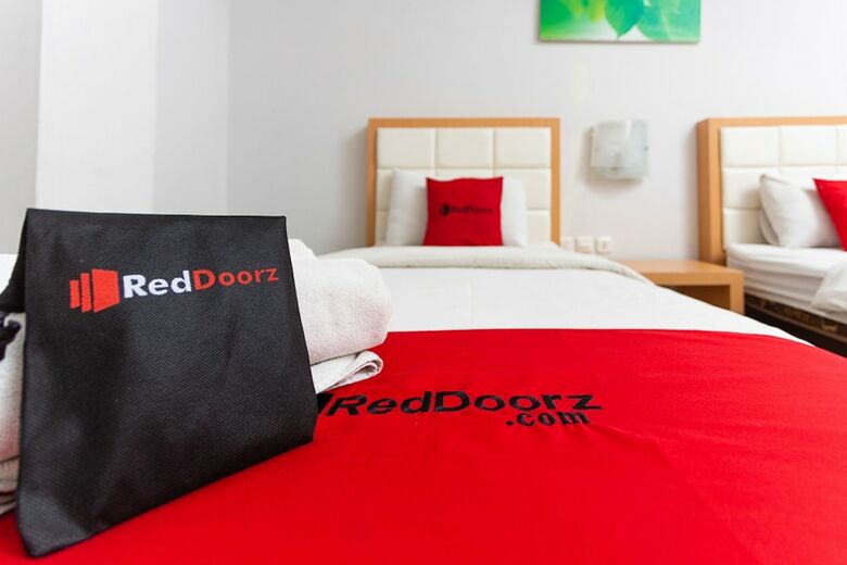 Hotel Reddoorz Plus @ Idjen Boulevard Malang
