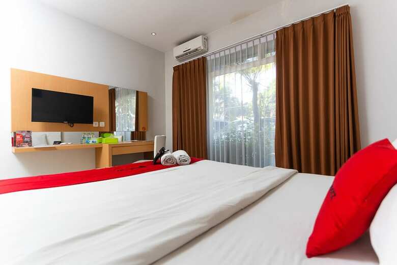 Hotel Reddoorz Plus @ Idjen Boulevard Malang