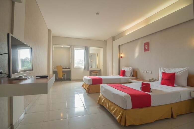 Hotel Reddoorz Plus Near Kampung Gajah 3