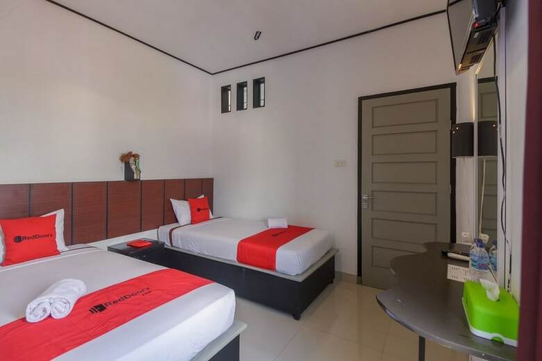 Hotel Reddoorz Near Jalan Sudirman Padang