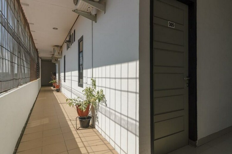 Hotel Reddoorz Near Jalan Sudirman Padang