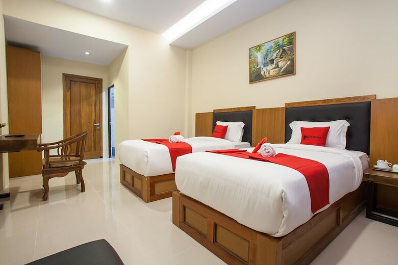 Hotel Reddoorz Premium @ Jalan Cengkeh
