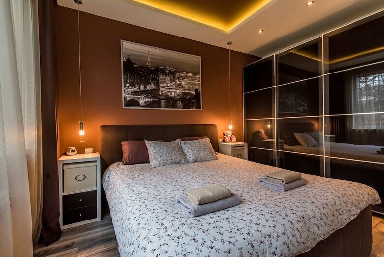 Fm Deluxe 1-bdr Apartment With Balcony - Slaveykov Street
