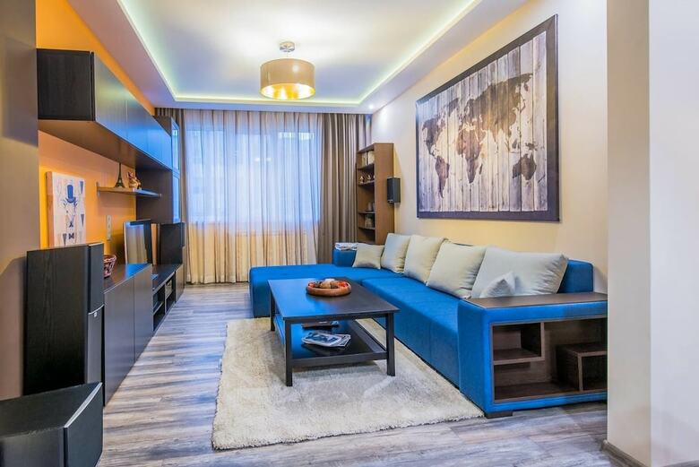 Fm Deluxe 1-bdr Apartment With Balcony - Slaveykov Street