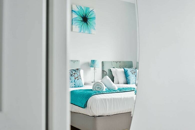 Bright Royal Mile Apartment