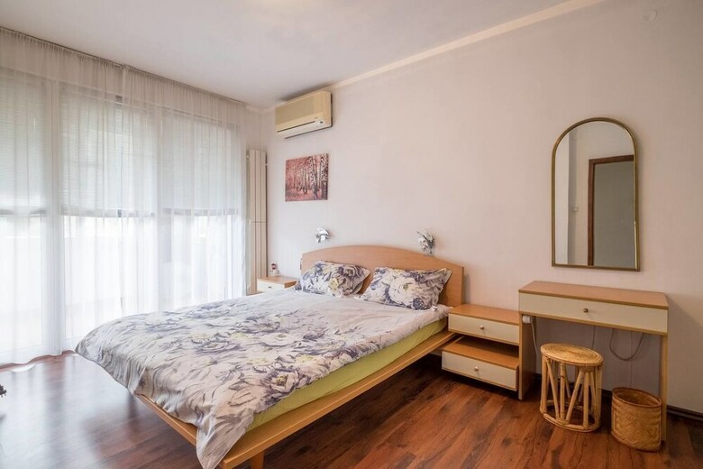 Fm Economy 3-bdr Apartment - Spacious Lozenetz Area