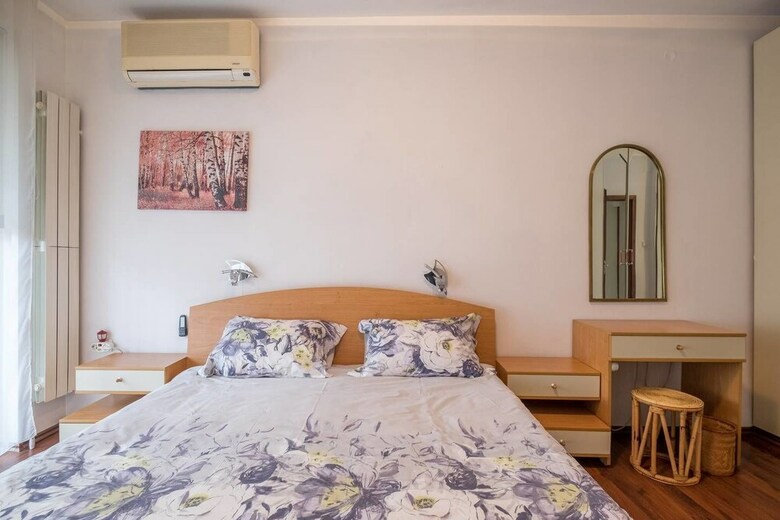 Fm Economy 3-bdr Apartment - Spacious Lozenetz Area