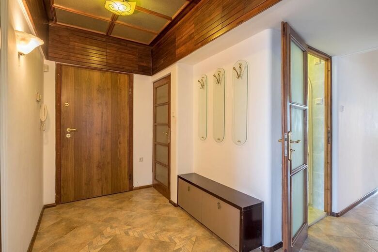 Fm Economy 3-bdr Apartment - Spacious Lozenetz Area