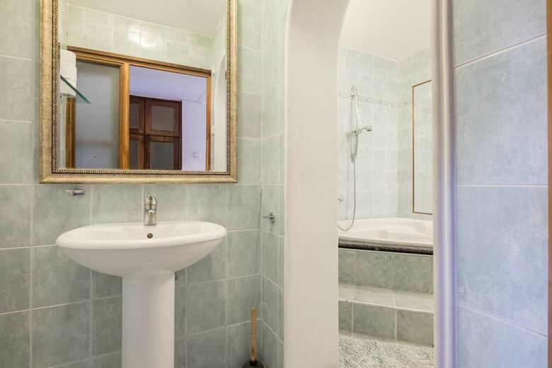 Fm Economy 3-bdr Apartment - Spacious Lozenetz Area