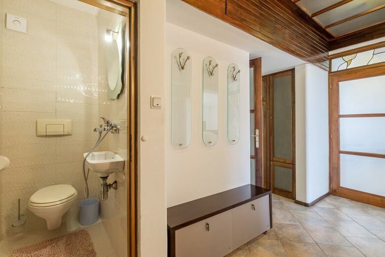 Fm Economy 3-bdr Apartment - Spacious Lozenetz Area