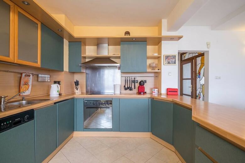 Fm Economy 3-bdr Apartment - Spacious Lozenetz Area