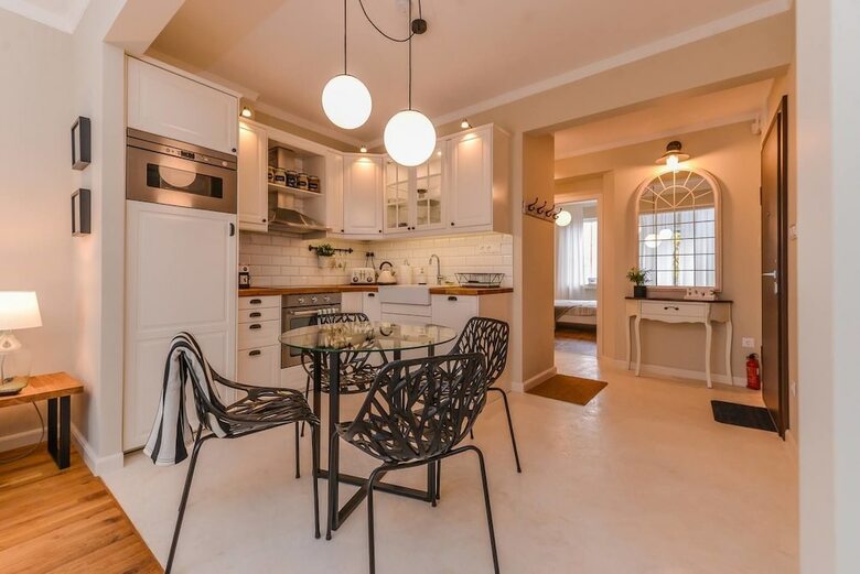 Fm Luxury 2-bdr Apartment - Ccoellie