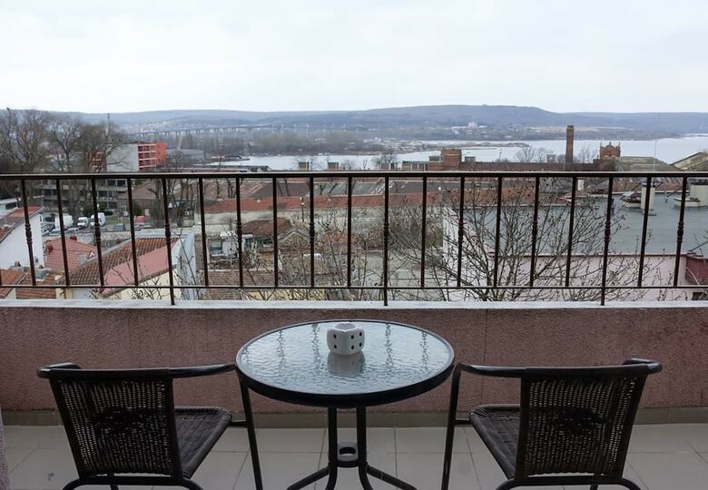 Fm Economy 2-bdr Apartment - Varna Bay