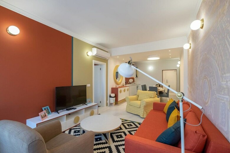 Fm Luxury 3-bdr Apartment - Splendid Shapes