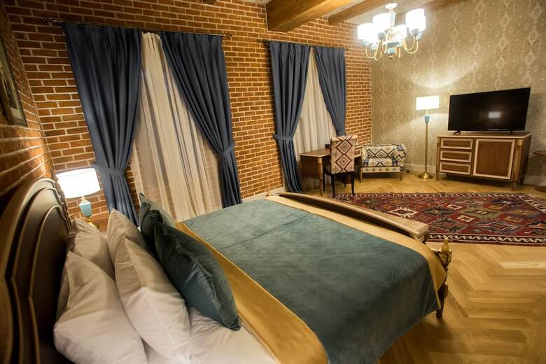 Hotel Sapphire Bayil