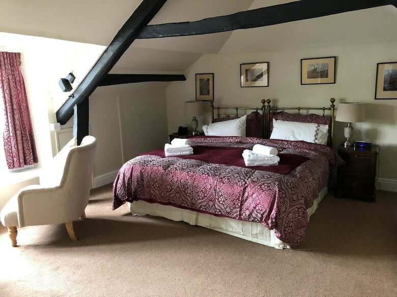 Hotel Royal Oak Inn