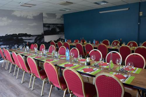 Hotel Logis Ad Nevez Lucotel