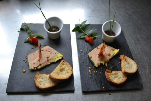 Hotel Logis Ad Nevez Lucotel