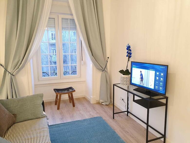 Hotel Lisbon Chile Out Rooms By Host-point