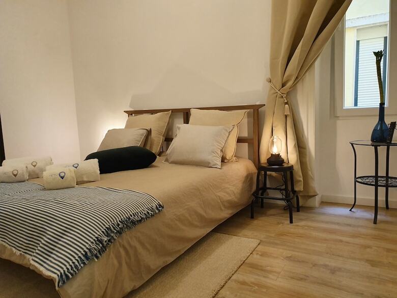 Hotel Lisbon Chile Out Rooms By Host-point