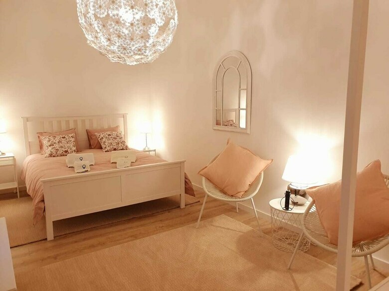 Hotel Lisbon Chile Out Rooms By Host-point