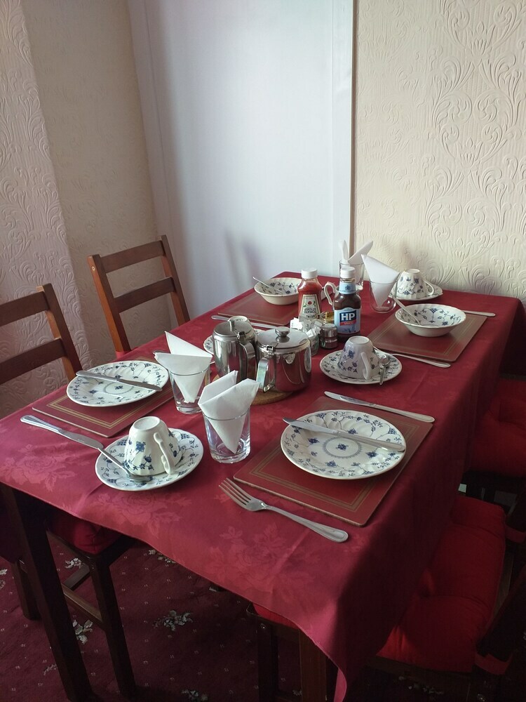 Bed & Breakfast The Clevedon Hotel