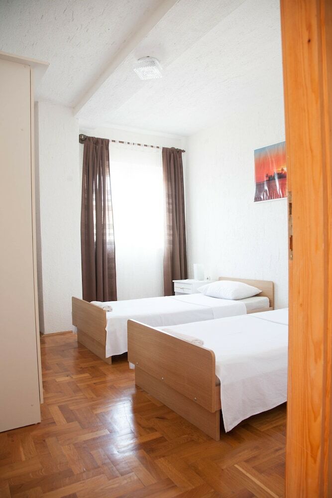 Apartments Ruza Vodice
