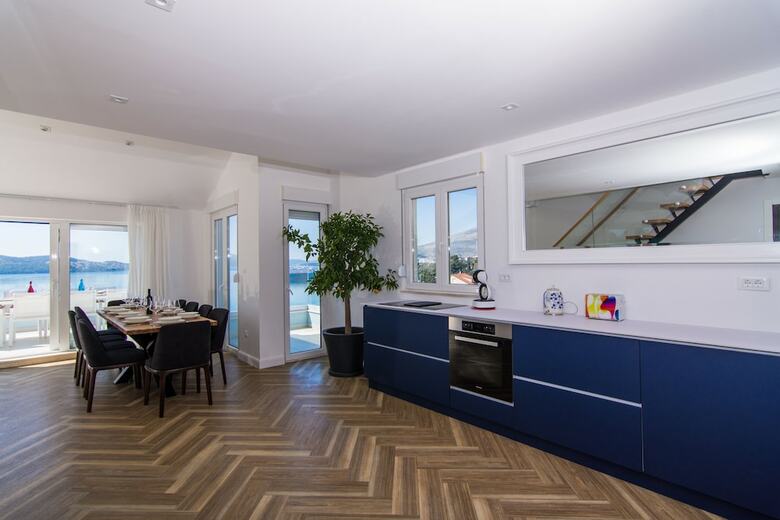 Seafront Luxury Apartments Fun
