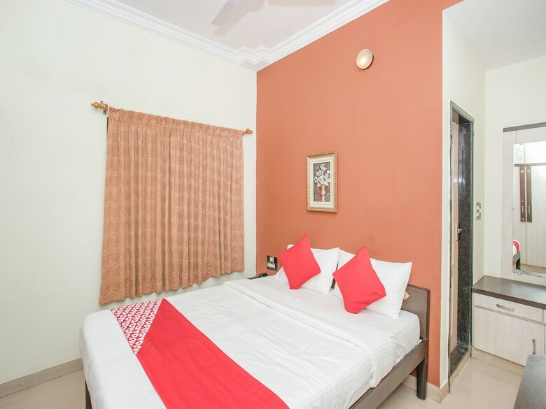 Oyo 35708 Zee Hotel