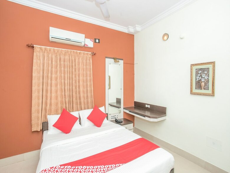 Oyo 35708 Zee Hotel