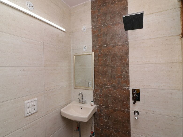 Hotel Oyo 29181 Delight Deluxe
