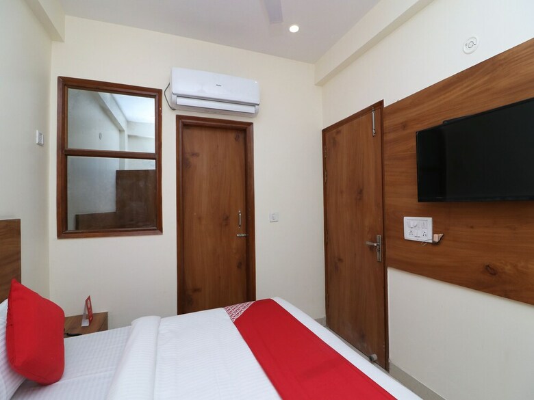 Hotel Oyo 29181 Delight Deluxe