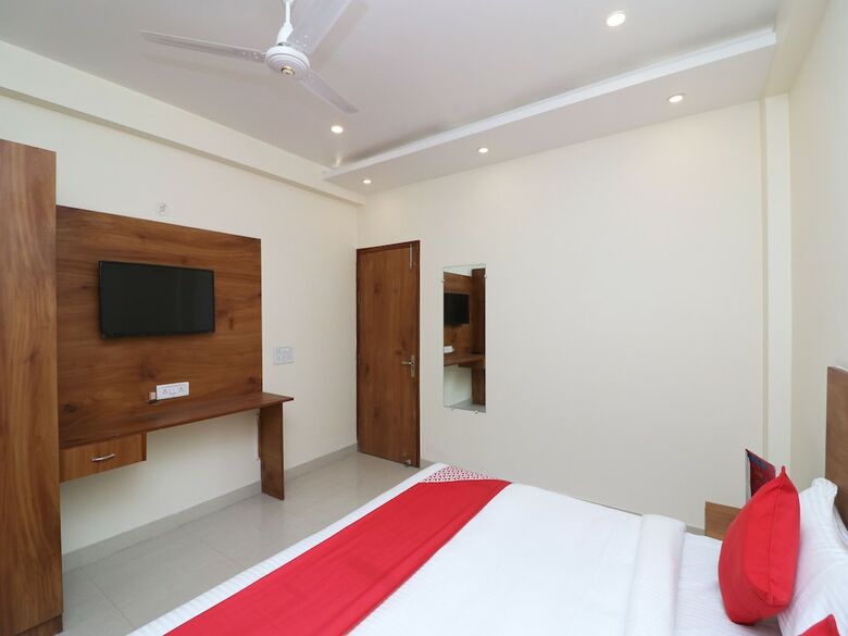 Hotel Oyo 29181 Delight Deluxe