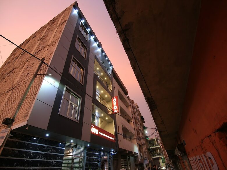 Hotel Oyo Flagship 30350 New Residency Sector 17 Rohini