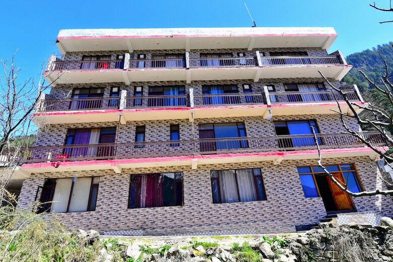 Hotel Oyo 36116 Chatanya Resort