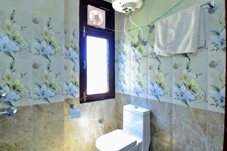 Hotel Oyo 36116 Chatanya Resort