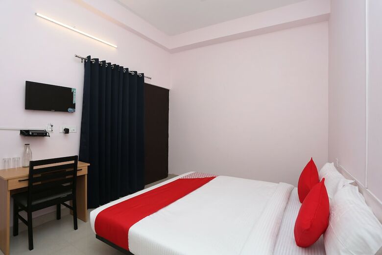 Hotel Oyo Flagship 27685 Sector 70