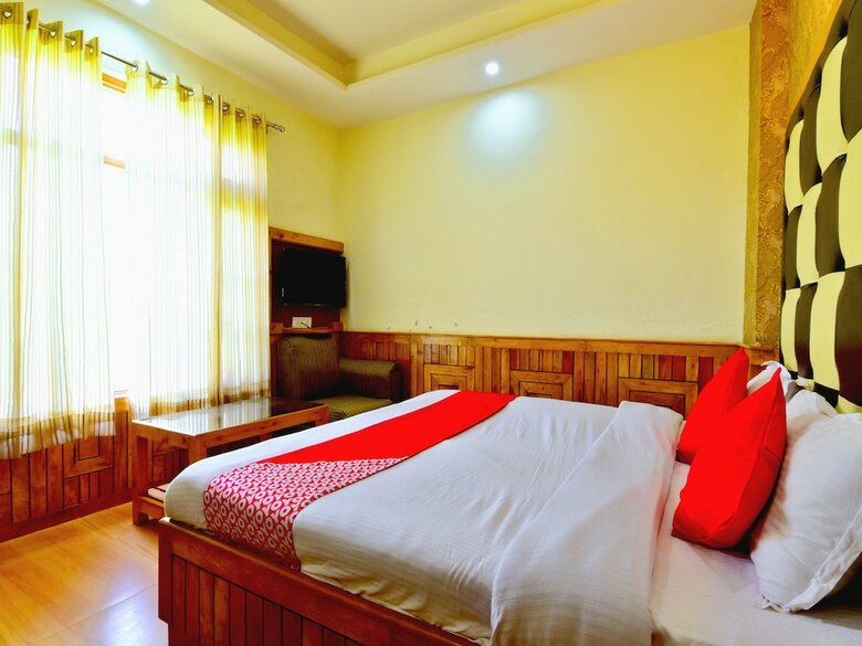 Oyo 36558 Hotel Raxit Inn