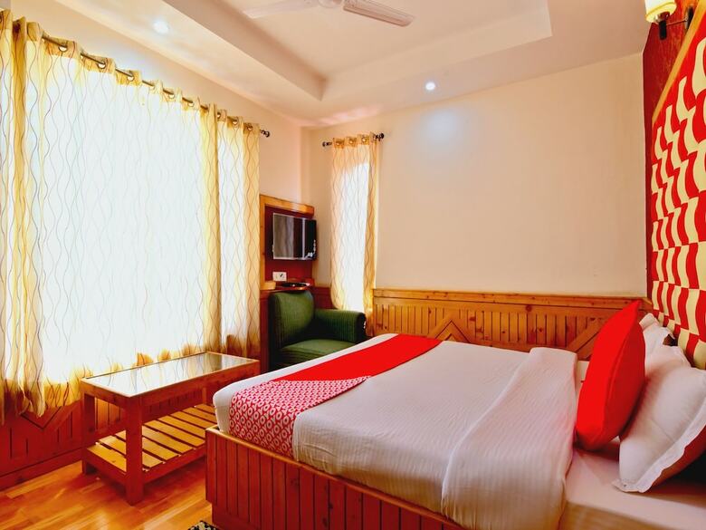 Oyo 36558 Hotel Raxit Inn