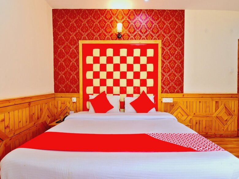 Oyo 36558 Hotel Raxit Inn