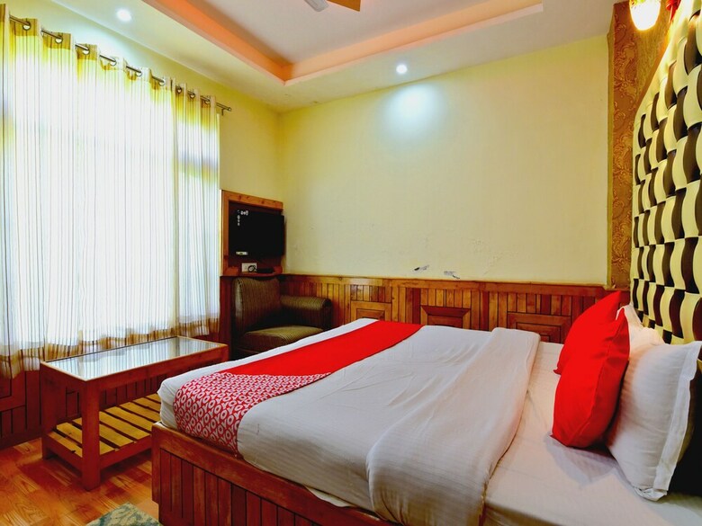 Oyo 36558 Hotel Raxit Inn