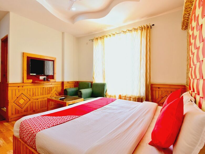 Oyo 36558 Hotel Raxit Inn