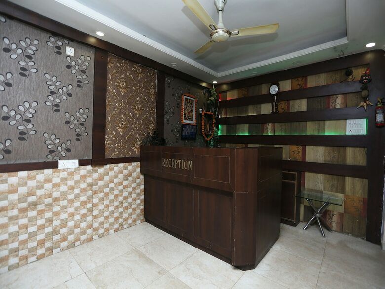Hotel Oyo 30240 Shri Radha Palace