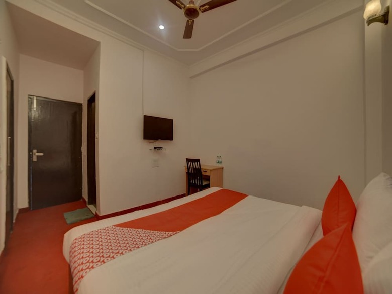 Hotel Oyo Flagship 30552 Sector 53