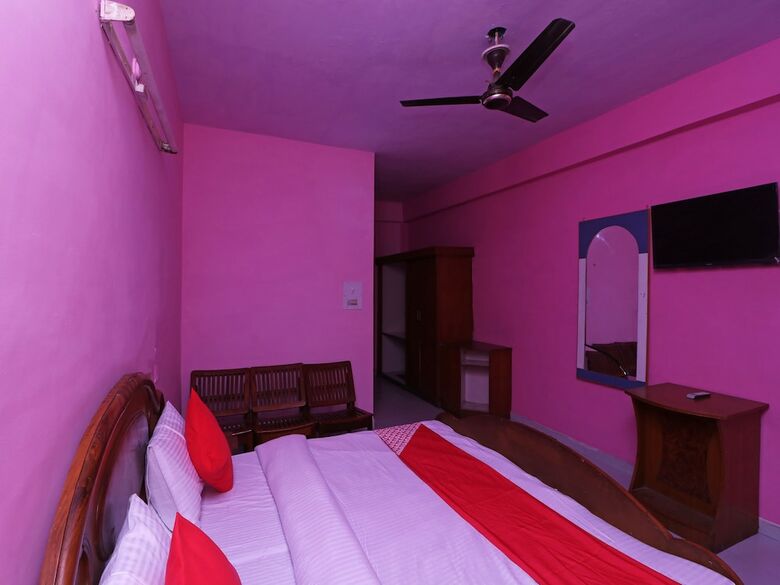 Oyo 30295 Hotel Vishwamitra