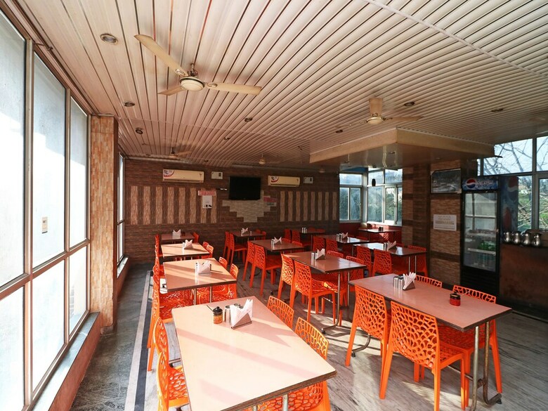 Oyo 30295 Hotel Vishwamitra