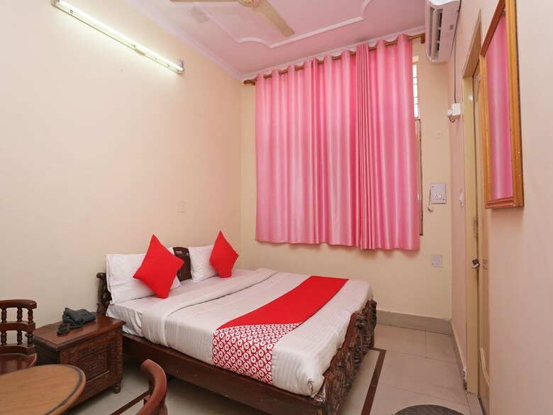 Oyo 36715 Hotel Valley Inn
